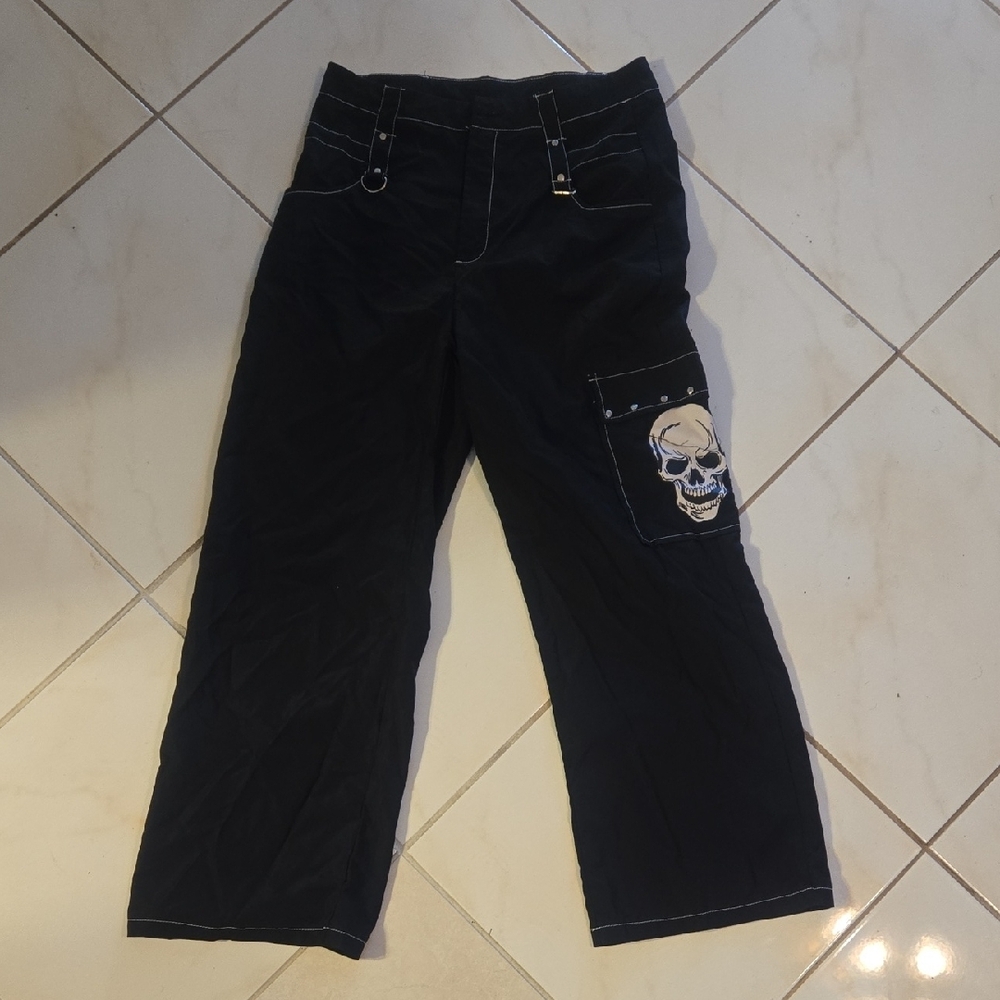 ROMWE Black Pants with Skull Design